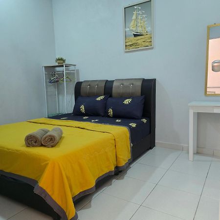 Private Pool Cassa Dinies, Wifi , Bbq,10 Pax Villa Rantau Panjang Bagian luar foto