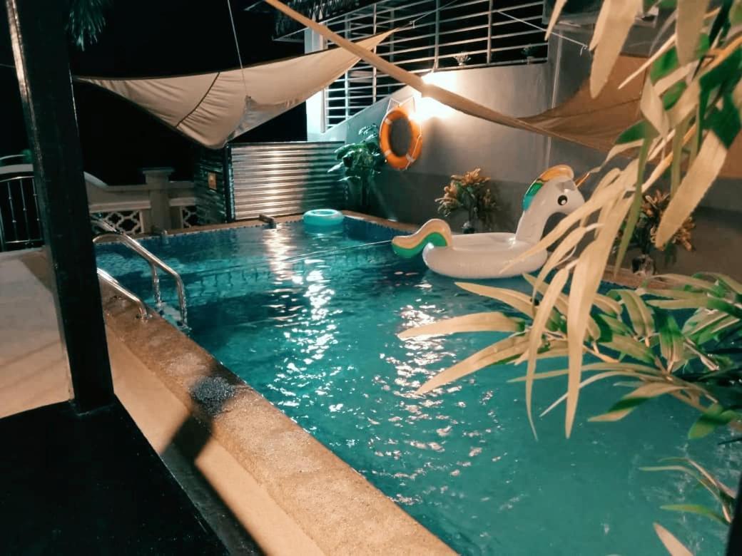 Private Pool Cassa Dinies, Wifi , Bbq,10 Pax Villa Rantau Panjang Bagian luar foto