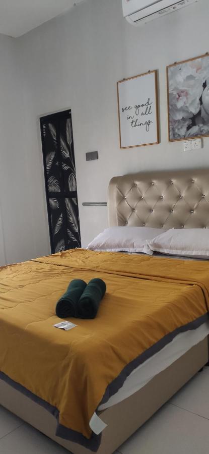 Private Pool Cassa Dinies, Wifi , Bbq,10 Pax Villa Rantau Panjang Bagian luar foto